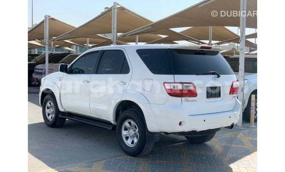 Ra Imported Toyota Fortuner funfun Ọkọ̀ in Import - Dubai ni Ashanti Ra Imported Toyota Fortuner funfun Ọkọ̀ in Import - Dubai ni Ashanti