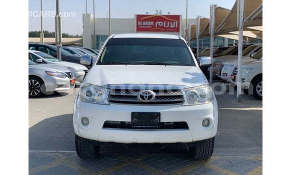 Ra Imported Toyota Fortuner funfun Ọkọ̀ in Import - Dubai ni Ashanti Ra Imported Toyota Fortuner funfun Ọkọ̀ in Import - Dubai ni Ashanti