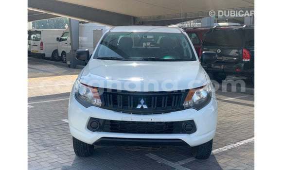 Buy Import Mitsubishi L200 White Car in Import - Dubai in Ashanti Buy Import Mitsubishi L200 White Car in Import - Dubai in Ashanti