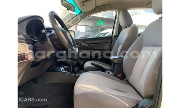 Buy Import Mitsubishi L200 White Car in Import - Dubai in Ashanti Buy Import Mitsubishi L200 White Car in Import - Dubai in Ashanti