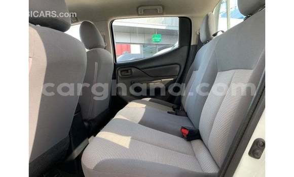 Buy Import Mitsubishi L200 White Car in Import - Dubai in Ashanti Buy Import Mitsubishi L200 White Car in Import - Dubai in Ashanti