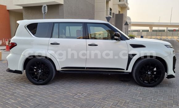 Ra Àlòkù Nissan Patrol funfun Ọkọ̀ in Sekondi–Takoradi Metropolitan ni Oorun Ra Àlòkù Nissan Patrol funfun Ọkọ̀ in Sekondi–Takoradi Metropolitan ni Oorun