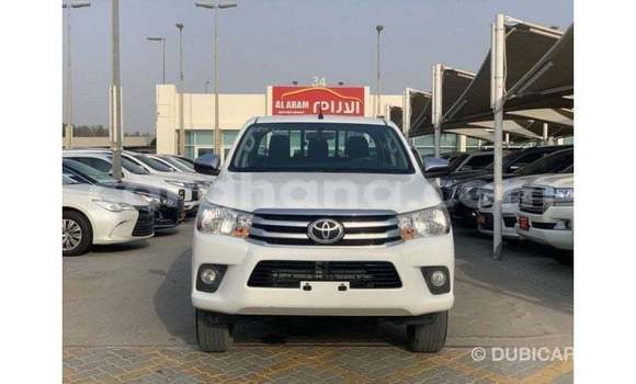 Buy Import Toyota Hilux White Car in Import - Dubai in Ashanti Buy Import Toyota Hilux White Car in Import - Dubai in Ashanti