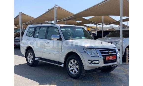 Sayi Imported Mitsubishi Pajero White Mota in Import - Dubai a Ashanti