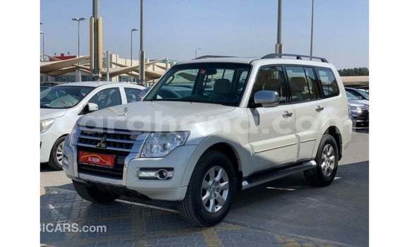 Sayi Imported Mitsubishi Pajero White Mota in Import - Dubai a Ashanti Sayi Imported Mitsubishi Pajero White Mota in Import - Dubai a Ashanti