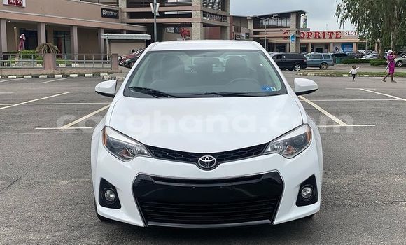 Buy Used Toyota Corolla White Car in Sekondi–Takoradi Metropolitan in Western