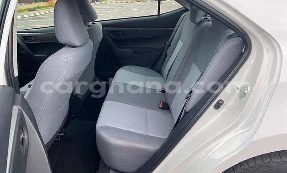 Sayi Na hannu Toyota Corolla White Mota in Sekondi–Takoradi Metropolitan a Yamma Sayi Na hannu Toyota Corolla White Mota in Sekondi–Takoradi Metropolitan a Yamma