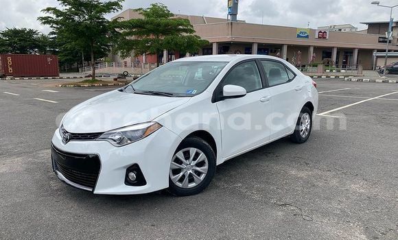 Sayi Na hannu Toyota Corolla White Mota in Sekondi–Takoradi Metropolitan a Yamma Sayi Na hannu Toyota Corolla White Mota in Sekondi–Takoradi Metropolitan a Yamma