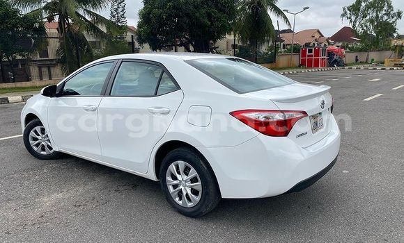 Sayi Na hannu Toyota Corolla White Mota in Sekondi–Takoradi Metropolitan a Yamma Sayi Na hannu Toyota Corolla White Mota in Sekondi–Takoradi Metropolitan a Yamma