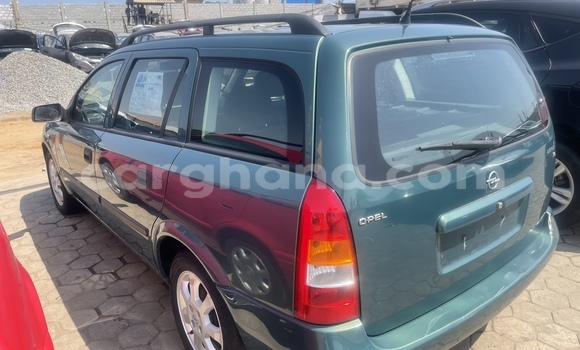 Ra Àlòkù Opel Astra Alawọ ewe Ọkọ̀ in Accra ni Greater Accra Ra Àlòkù Opel Astra Alawọ ewe Ọkọ̀ in Accra ni Greater Accra