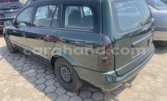 Ra Àlòkù Opel Astra Alawọ ewe Ọkọ̀ in Accra ni Greater Accra Ra Àlòkù Opel Astra Alawọ ewe Ọkọ̀ in Accra ni Greater Accra