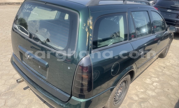 Ra Àlòkù Opel Astra Alawọ ewe Ọkọ̀ in Accra ni Greater Accra Ra Àlòkù Opel Astra Alawọ ewe Ọkọ̀ in Accra ni Greater Accra