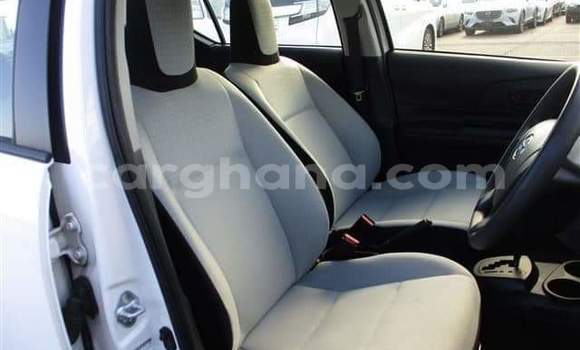 Sayi Na hannu Toyota Aqua White Mota in Sekondi–Takoradi Metropolitan a Yamma Sayi Na hannu Toyota Aqua White Mota in Sekondi–Takoradi Metropolitan a Yamma