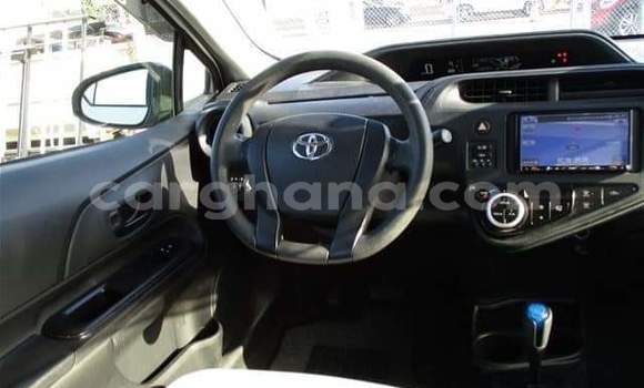 Sayi Na hannu Toyota Aqua White Mota in Sekondi–Takoradi Metropolitan a Yamma Sayi Na hannu Toyota Aqua White Mota in Sekondi–Takoradi Metropolitan a Yamma