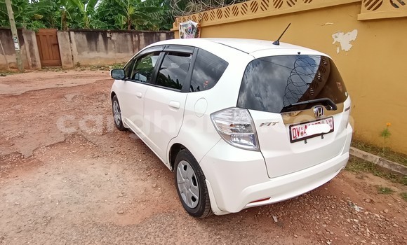 Buy Import Honda FIT White Car in Accra in Greater Accra Buy Import Honda FIT White Car in Accra in Greater Accra