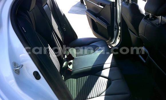 Sayi Na hannu Toyota Camry White Mota in Accra a Greater Accra Sayi Na hannu Toyota Camry White Mota in Accra a Greater Accra