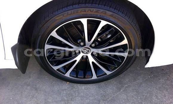 Sayi Na hannu Toyota Camry White Mota in Accra a Greater Accra Sayi Na hannu Toyota Camry White Mota in Accra a Greater Accra