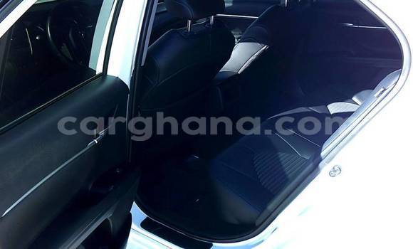 Sayi Na hannu Toyota Camry White Mota in Accra a Greater Accra Sayi Na hannu Toyota Camry White Mota in Accra a Greater Accra