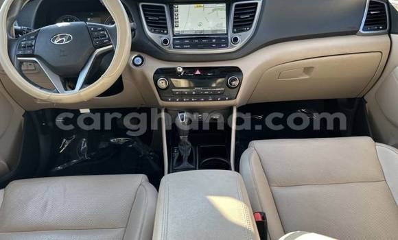 Ra Àlòkù Hyundai Tucson funfun Ọkọ̀ in Accra ni Greater Accra Ra Àlòkù Hyundai Tucson funfun Ọkọ̀ in Accra ni Greater Accra
