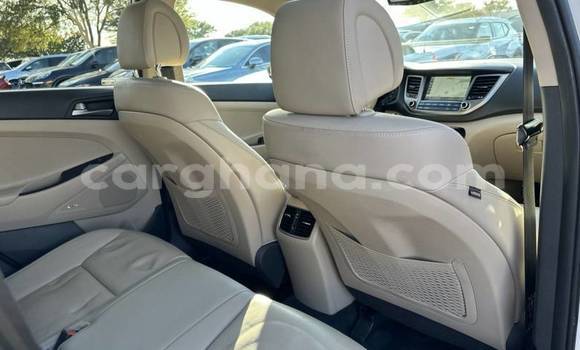 Ra Àlòkù Hyundai Tucson funfun Ọkọ̀ in Accra ni Greater Accra Ra Àlòkù Hyundai Tucson funfun Ọkọ̀ in Accra ni Greater Accra