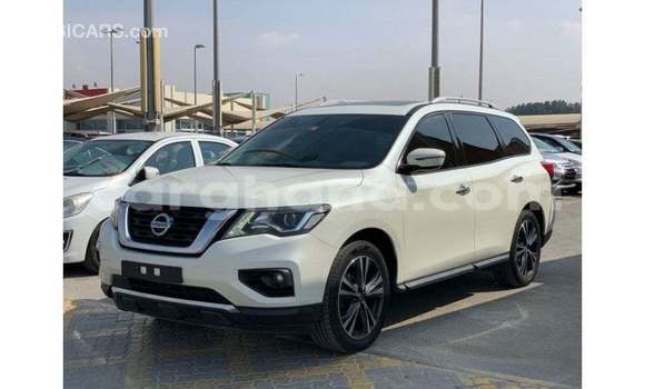 Ra Imported Nissan Pathfinder funfun Ọkọ̀ in Import - Dubai ni Ashanti Ra Imported Nissan Pathfinder funfun Ọkọ̀ in Import - Dubai ni Ashanti