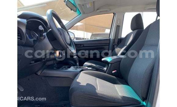 Ra Imported Toyota Hilux funfun Ọkọ̀ in Import - Dubai ni Ashanti Ra Imported Toyota Hilux funfun Ọkọ̀ in Import - Dubai ni Ashanti
