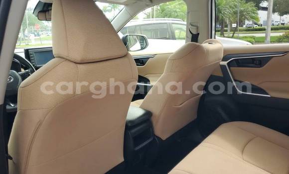 Sayi Na hannu Toyota RAV4 White Mota in Accra a Greater Accra Sayi Na hannu Toyota RAV4 White Mota in Accra a Greater Accra