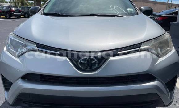 Sayi Na hannu Toyota RAV4 Azurfa Mota in Accra a Greater Accra Sayi Na hannu Toyota RAV4 Azurfa Mota in Accra a Greater Accra