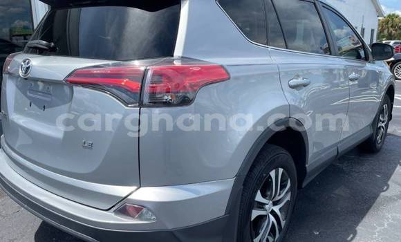Sayi Na hannu Toyota RAV4 Azurfa Mota in Accra a Greater Accra Sayi Na hannu Toyota RAV4 Azurfa Mota in Accra a Greater Accra