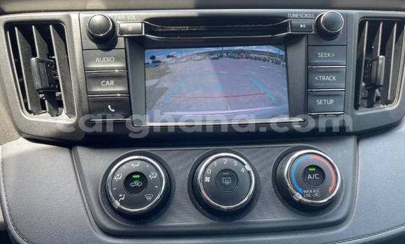 Sayi Na hannu Toyota RAV4 Azurfa Mota in Accra a Greater Accra Sayi Na hannu Toyota RAV4 Azurfa Mota in Accra a Greater Accra