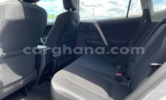 Sayi Na hannu Toyota RAV4 Azurfa Mota in Accra a Greater Accra Sayi Na hannu Toyota RAV4 Azurfa Mota in Accra a Greater Accra