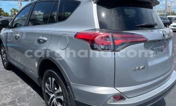 Sayi Na hannu Toyota RAV4 Azurfa Mota in Accra a Greater Accra Sayi Na hannu Toyota RAV4 Azurfa Mota in Accra a Greater Accra