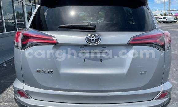 Sayi Na hannu Toyota RAV4 Azurfa Mota in Accra a Greater Accra Sayi Na hannu Toyota RAV4 Azurfa Mota in Accra a Greater Accra