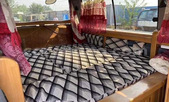 Sayi Na hannu Toyota Hiace White Mota in Sekondi–Takoradi Metropolitan a Yamma Sayi Na hannu Toyota Hiace White Mota in Sekondi–Takoradi Metropolitan a Yamma