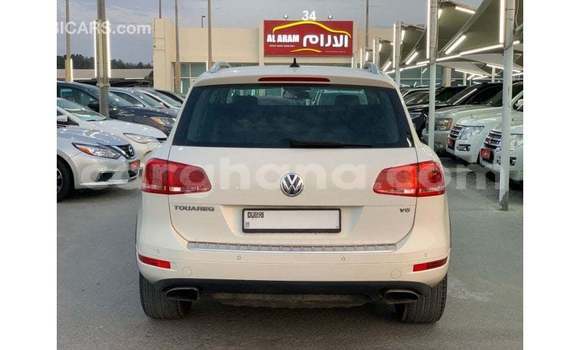 Sayi Imported Volkswagen Touareg White Mota in Import - Dubai a Ashanti Sayi Imported Volkswagen Touareg White Mota in Import - Dubai a Ashanti