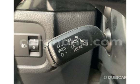 Sayi Imported Volkswagen Touareg White Mota in Import - Dubai a Ashanti Sayi Imported Volkswagen Touareg White Mota in Import - Dubai a Ashanti