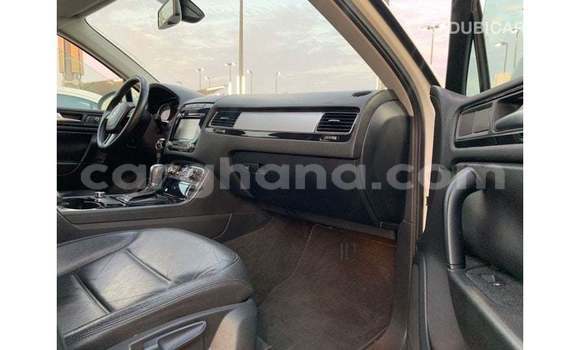 Sayi Imported Volkswagen Touareg White Mota in Import - Dubai a Ashanti Sayi Imported Volkswagen Touareg White Mota in Import - Dubai a Ashanti