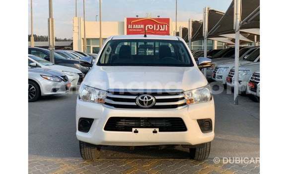 Sayi Imported Toyota Hilux White Mota in Import - Dubai a Ashanti Sayi Imported Toyota Hilux White Mota in Import - Dubai a Ashanti