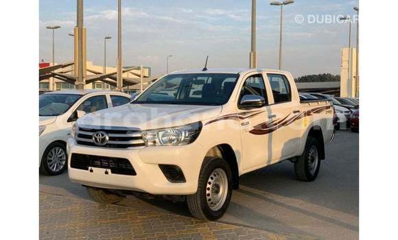 Sayi Imported Toyota Hilux White Mota in Import - Dubai a Ashanti Sayi Imported Toyota Hilux White Mota in Import - Dubai a Ashanti