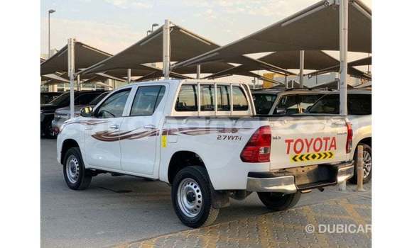 Sayi Imported Toyota Hilux White Mota in Import - Dubai a Ashanti Sayi Imported Toyota Hilux White Mota in Import - Dubai a Ashanti