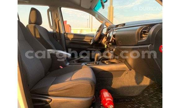 Sayi Imported Toyota Hilux White Mota in Import - Dubai a Ashanti Sayi Imported Toyota Hilux White Mota in Import - Dubai a Ashanti