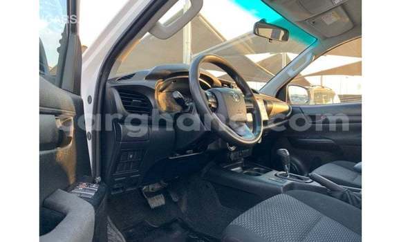 Sayi Imported Toyota Hilux White Mota in Import - Dubai a Ashanti Sayi Imported Toyota Hilux White Mota in Import - Dubai a Ashanti