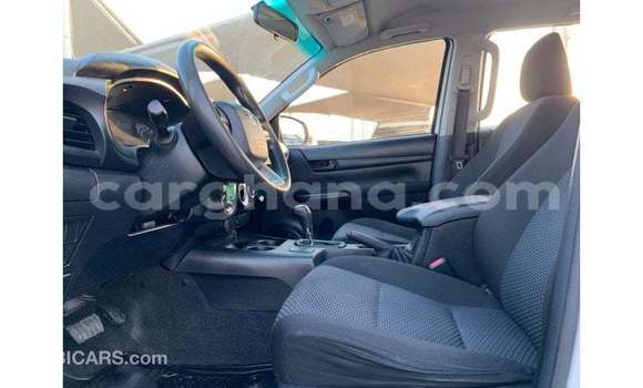 Sayi Imported Toyota Hilux White Mota in Import - Dubai a Ashanti Sayi Imported Toyota Hilux White Mota in Import - Dubai a Ashanti