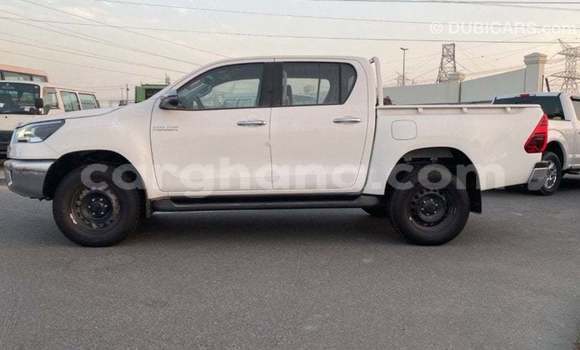 Buy Import Toyota Hilux White Car in Import - Dubai in Ashanti Buy Import Toyota Hilux White Car in Import - Dubai in Ashanti