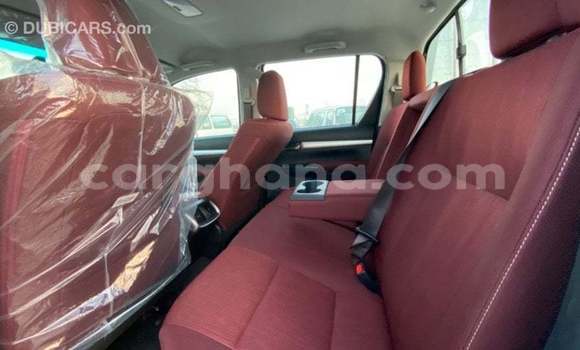 Buy Import Toyota Hilux White Car in Import - Dubai in Ashanti Buy Import Toyota Hilux White Car in Import - Dubai in Ashanti