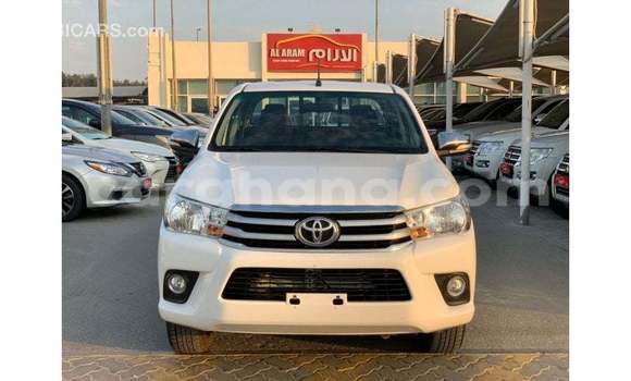 Ra Imported Toyota Hilux funfun Ọkọ̀ in Import - Dubai ni Ashanti Ra Imported Toyota Hilux funfun Ọkọ̀ in Import - Dubai ni Ashanti