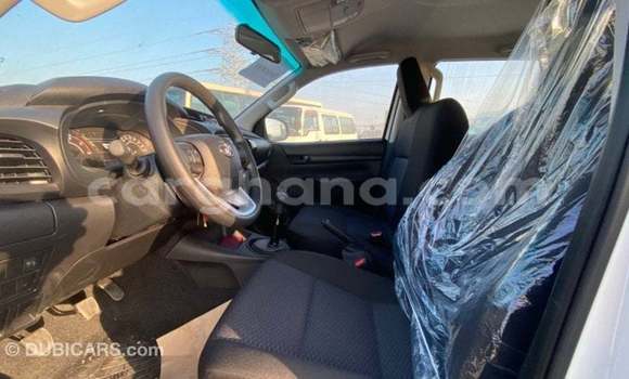 Buy Import Toyota Hilux White Car in Import - Dubai in Ashanti Buy Import Toyota Hilux White Car in Import - Dubai in Ashanti