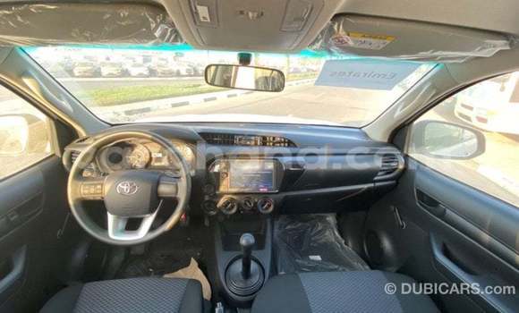 Buy Import Toyota Hilux White Car in Import - Dubai in Ashanti Buy Import Toyota Hilux White Car in Import - Dubai in Ashanti