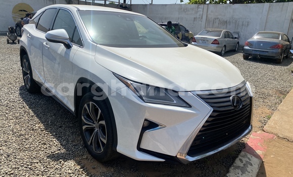 Sayi Na hannu Lexus RX 350 White Mota in Accra a Greater Accra Sayi Na hannu Lexus RX 350 White Mota in Accra a Greater Accra