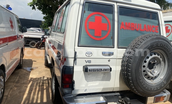 Buy Used Toyota Land Cruiser White Car in Accra in Greater Accra Buy Used Toyota Land Cruiser White Car in Accra in Greater Accra